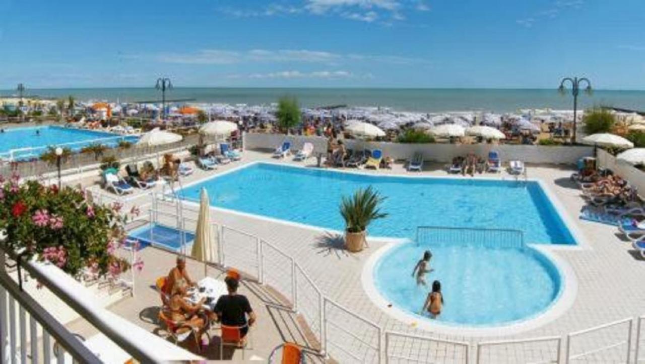 Hotel Condor Лидо-ди-Езоло Экстерьер фото