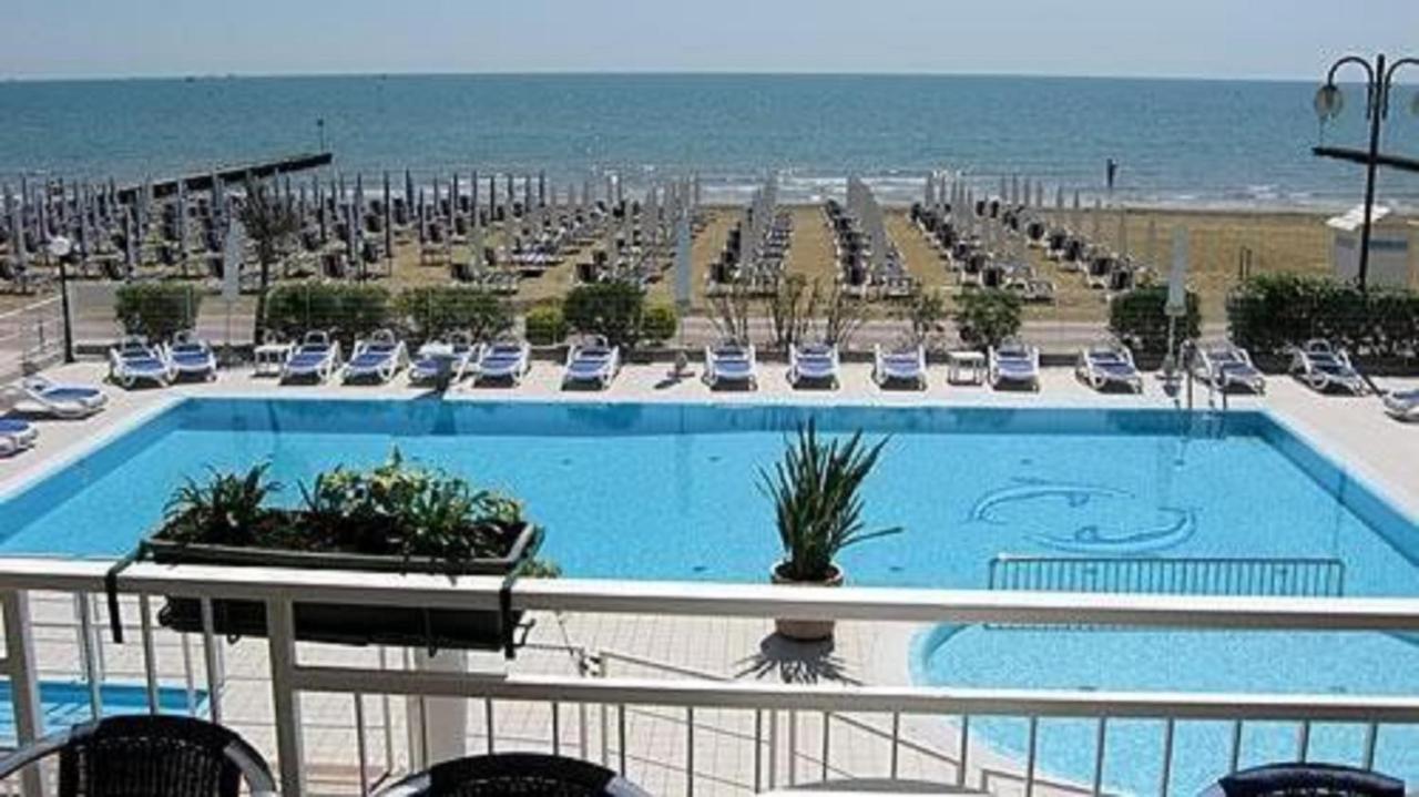 Hotel Condor Лидо-ди-Езоло Экстерьер фото